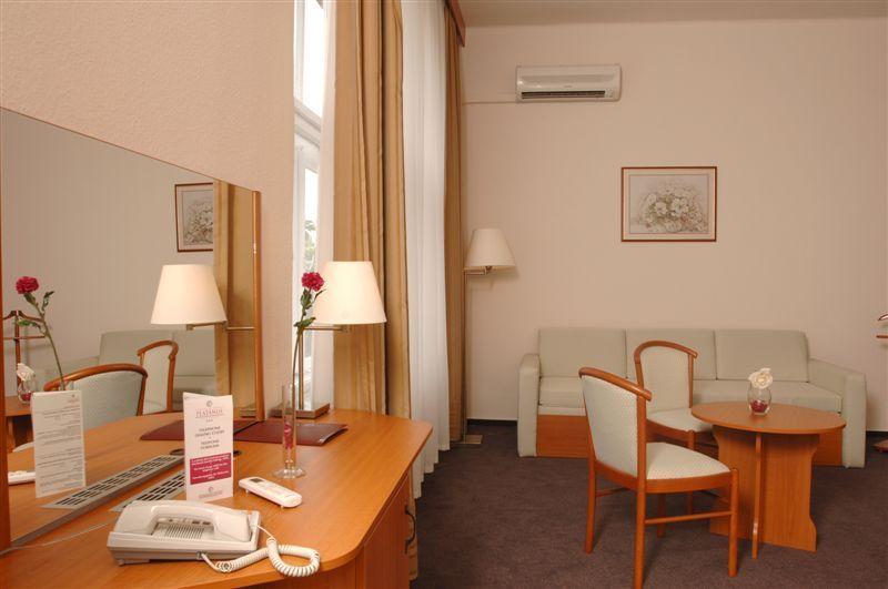 Hunguest Hotel Platanus — Photos 2
